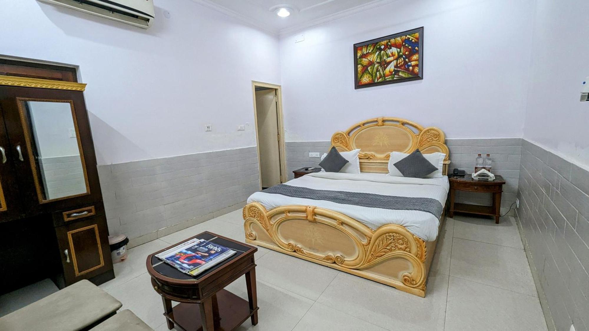 Hotel Lecston @Yashobhoomi Dwarka Sector - 25 Metro Station Delhi  Eksteriør bilde