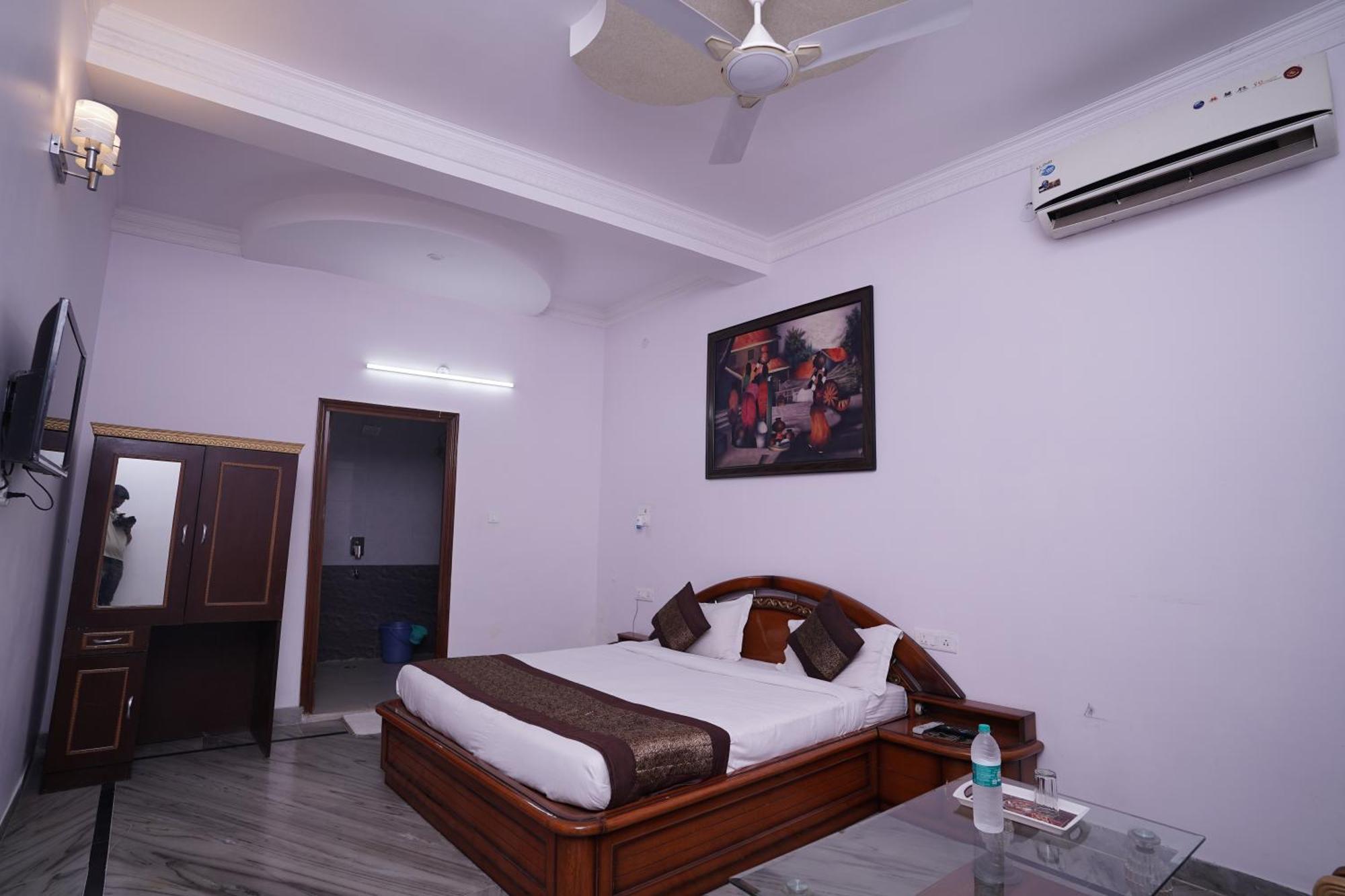 Hotel Lecston @Yashobhoomi Dwarka Sector - 25 Metro Station Delhi  Eksteriør bilde